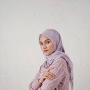 Zee Zee Shahab als Najwa