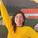 Lori Damiano als Debbie Escalante
