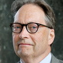 Horace Engdahl als Narrator (voice)