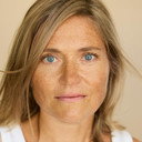 Inka Kallén als Jaana Yasin