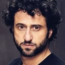 Serkan Kaya als Tarek