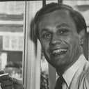Michael Danvers-Walker als British A.D.C.