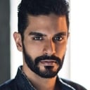 Angad Bedi als Anshuman Saxena