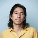 Jonny Gallegos als Student