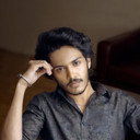 Harsh Roshan als Muslim Kid