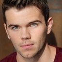 Chris Douglass als Brian