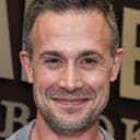 Freddie Prinze Jr. als Kanan Jarrus (voice)