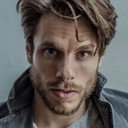 Sean Thomas Diefenbach als Chad