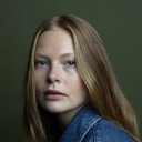 Sofie Theobald als Bella