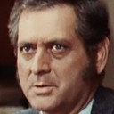 Franco Pechini als Prison director