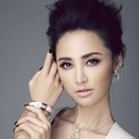 张歆艺 als The Woman Fraud