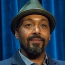 Jesse L. Martin als Marcus Hill