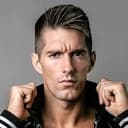 Luke James Uggles Eatwell als Zack Sabre Jr.