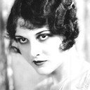 Lorraine Eason als 