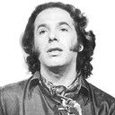 Óscar Chávez als El Estilos