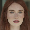 Kennedy Walsh als Izzy