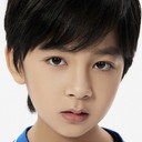 徐崴罗 als Ling Xiao (Young)