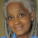 Carolyn Jones Ellis als Adrienne's Mom
