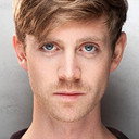 Felix Martinsson als Young Chase