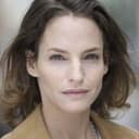 Smadi Wolfman als Carole Barrot