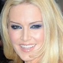 Emma Noble als Sheena Divine