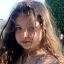 Hannah Gunzig als Petite fille boulangerie