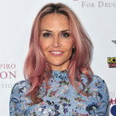 Brooke Mueller als Janet