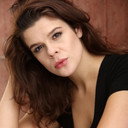 Annamarie Kenoyer als Carly