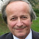 Roger-Gérard Schwartzenberg als Self, Minister of Research (archive footage) (uncredited)