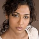 Rekha Sharma als Nurse Helen
