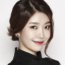 Jang Joon-Yoo als Merry