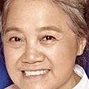 Zhu Huaixu als Zhou Zheng's Grandmother