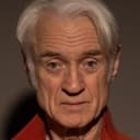 Nicholas Calderbank als Sir Hollingworth