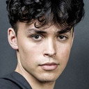 Nathan Bouts als Lucas