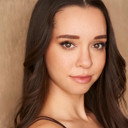 Elizabeth Yamauchi als Delia