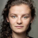 Corinna Wilson als Young Romanian Girl