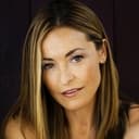 Amanda Donohoe als Lucy Irvine