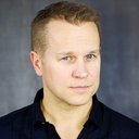 Michael Coleman als Pastor Reynolds