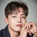 여진구 als Young Kim Jin-hyuk