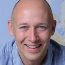 Robert Jašków als Commentary (voice)