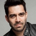 Omar Chaparro als Julián