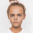 Smilla Löhr als Erika (Kind)