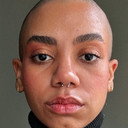 Samantha Prates als Beta