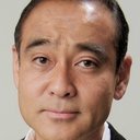 松山鷹志 als Takeo Saeki