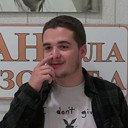 Marjan Naumov als Bojan aka Karma