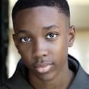 Kieron L. Dyer als Axl