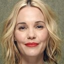 Leslie Bibb als Maya