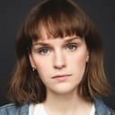 Sarah Anne Parent als Lucille-Maude Noël