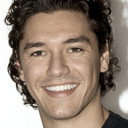 Belmont Cameli als Garrett Graham