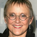 Mary Beth Hurt als Donna